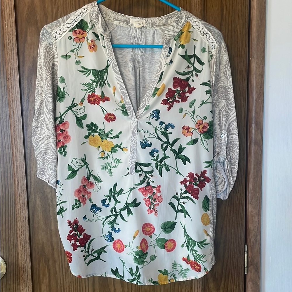 Anthropologie Cream Graphic 3/4 Sleeve Blouse